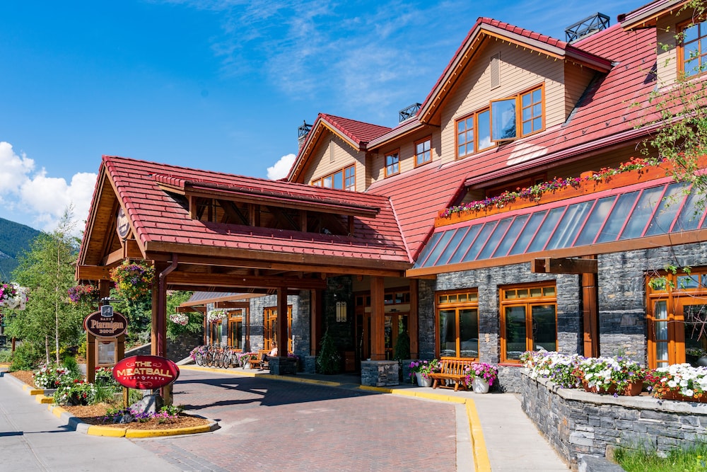 Banff Ptarmigan Inn 60/64