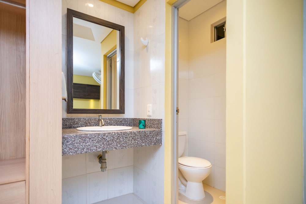 Hotel Ayenda 56 Avenue Plaza 1322 26/28