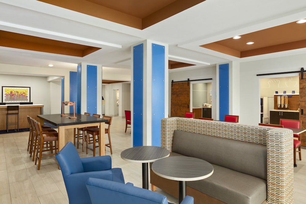 Holiday Inn Express & Suites Fort Myers East - The Forum 55/65