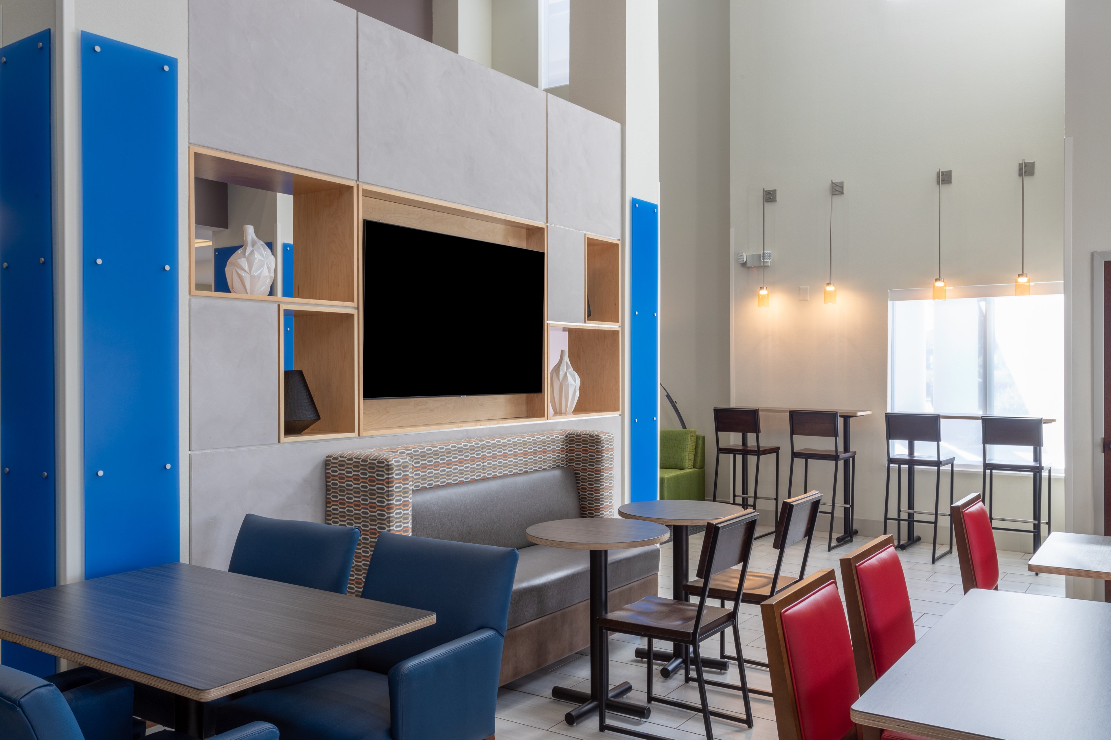 Holiday Inn Express Crystal River 39/59
