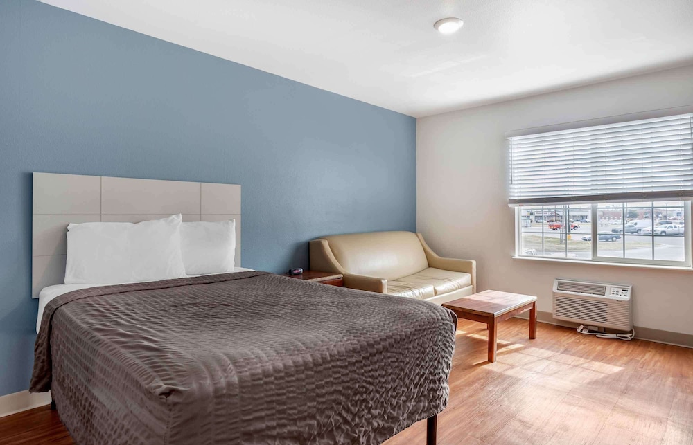 Studio 6 Extended Stay Wichita South KS 19/51