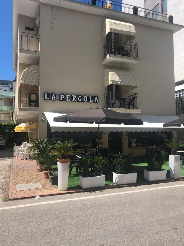 Hotel La Pergola 2/63