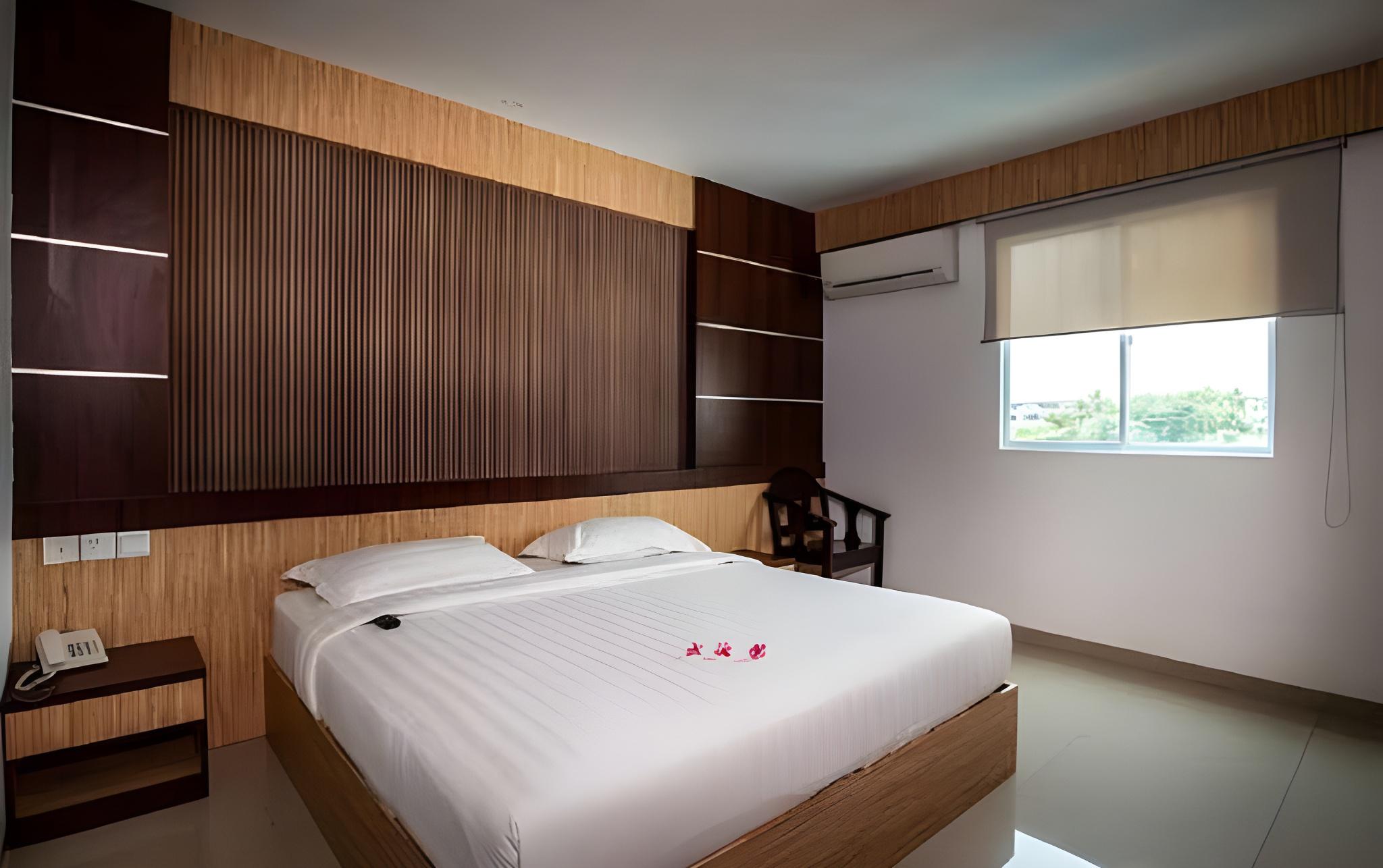 Deluxe, King Bed