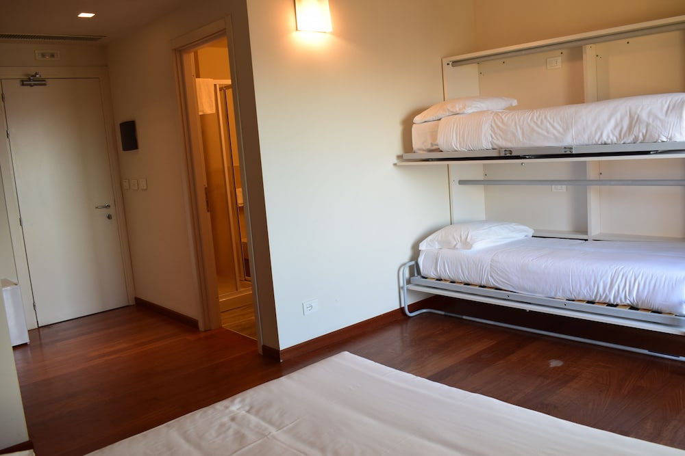 ALBERGO LA CASTELLANA 13/26