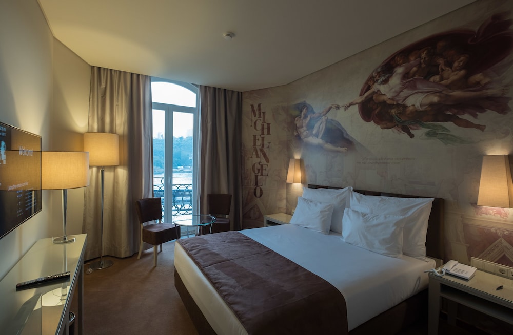 ROOM, SINGLE, RIVER VIEW