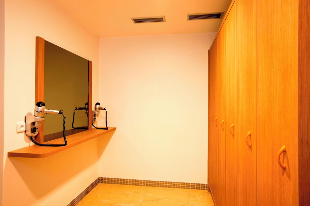 Relax Inn Hotel Prague 25/36