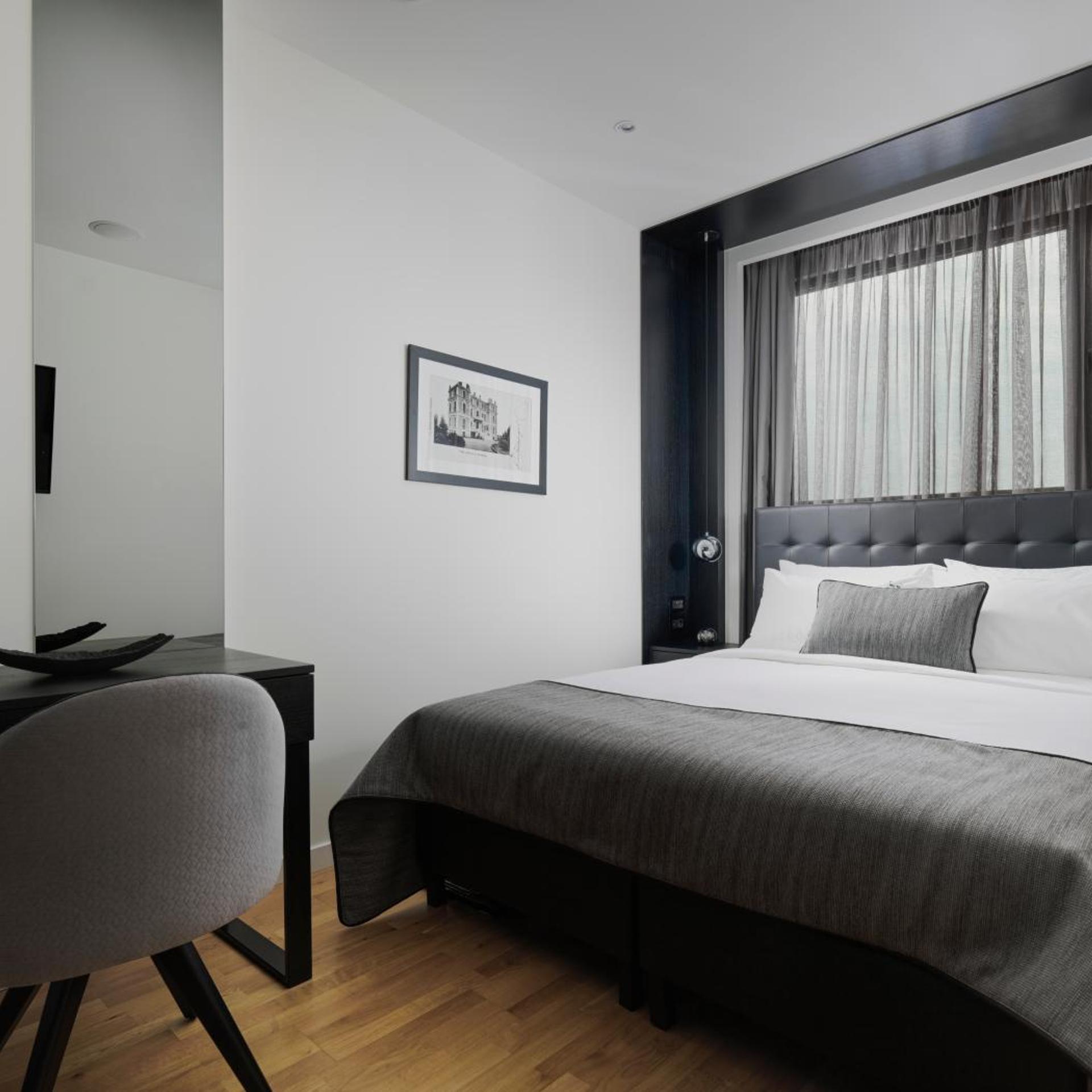 Business, Double Bed