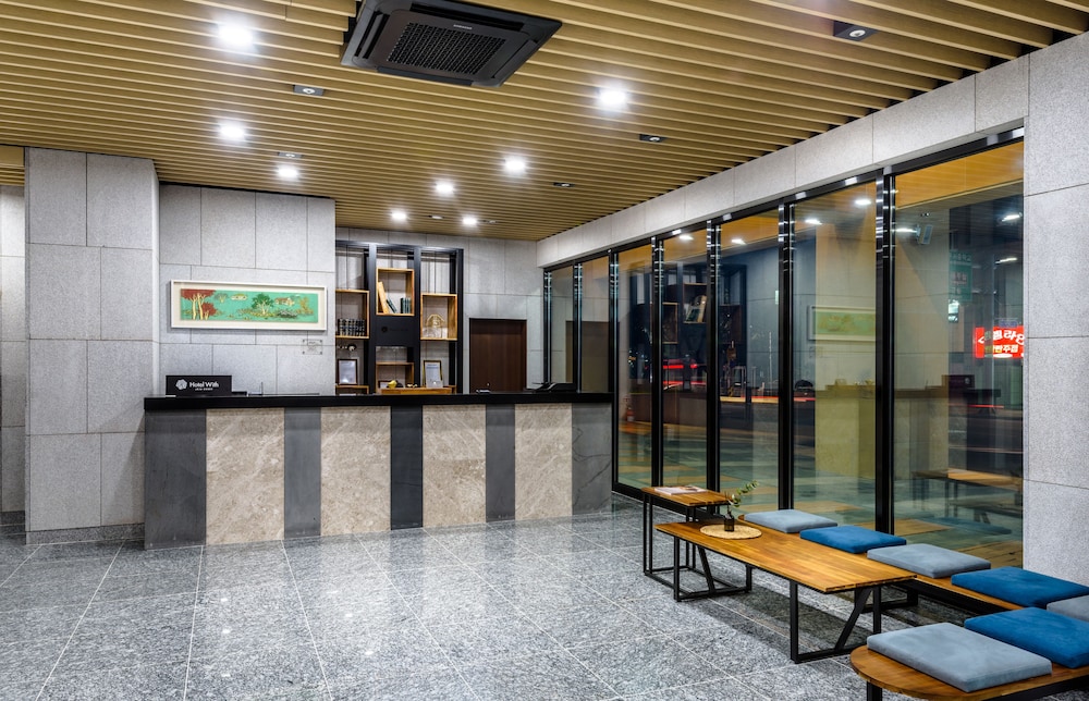 Hotel With Jeju 7/43