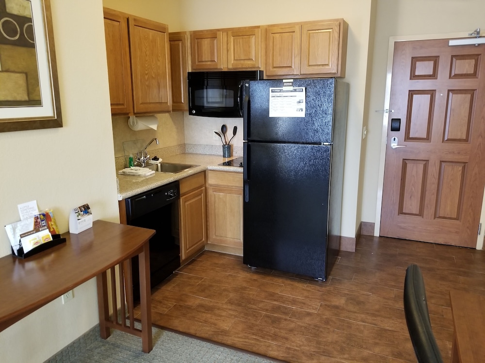 Staybridge Suites Rogers Bentonville 39/49