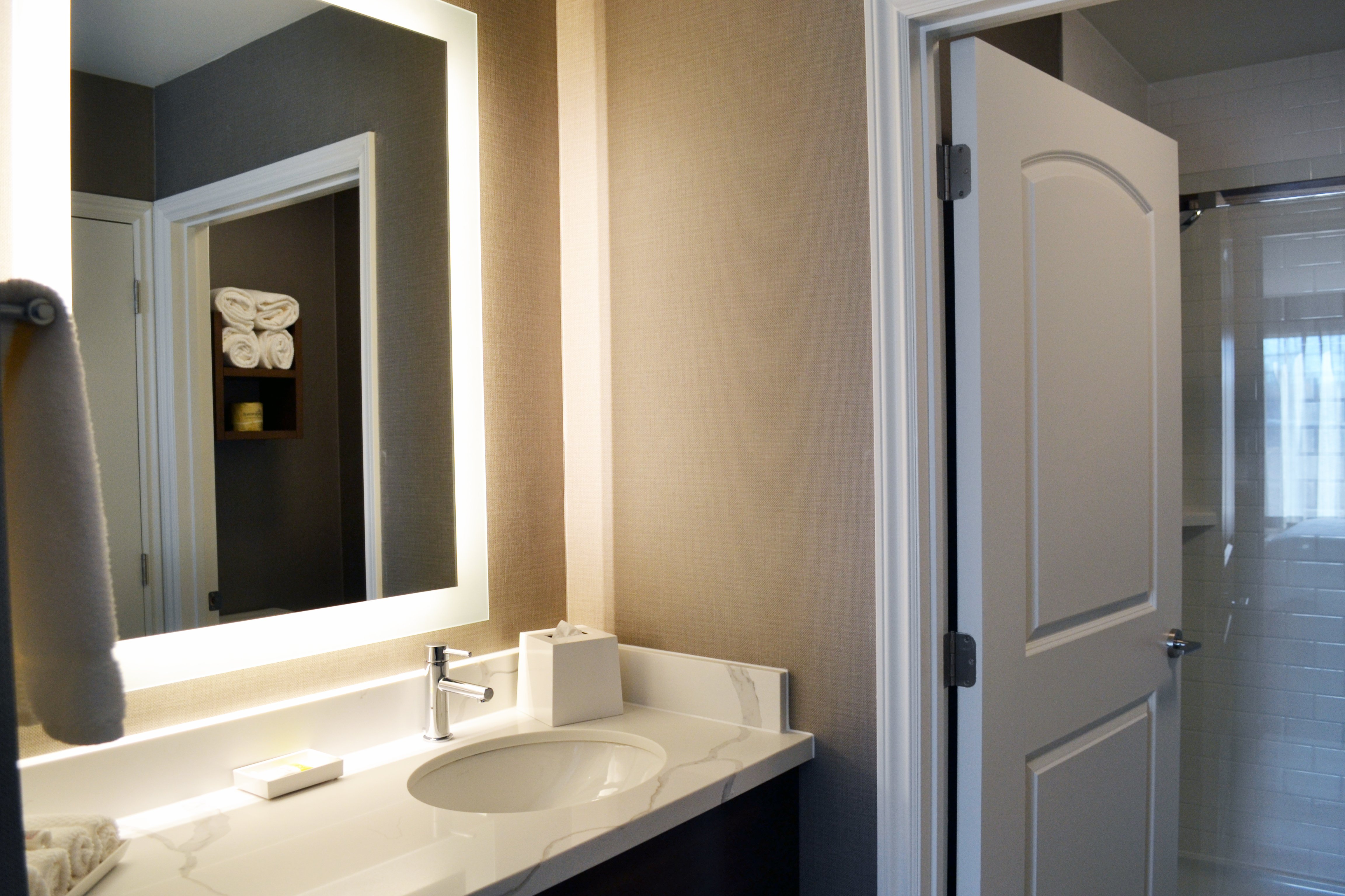 Staybridge Suites Red Deer North 48/50