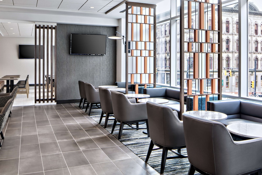 Hyatt Place Grand Rapids Downtown 49/54