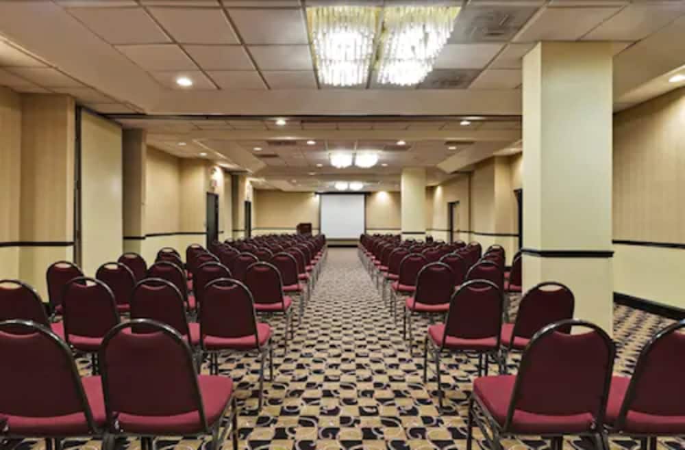 Best Western Premier Rockville Hotel & Suites 38/38
