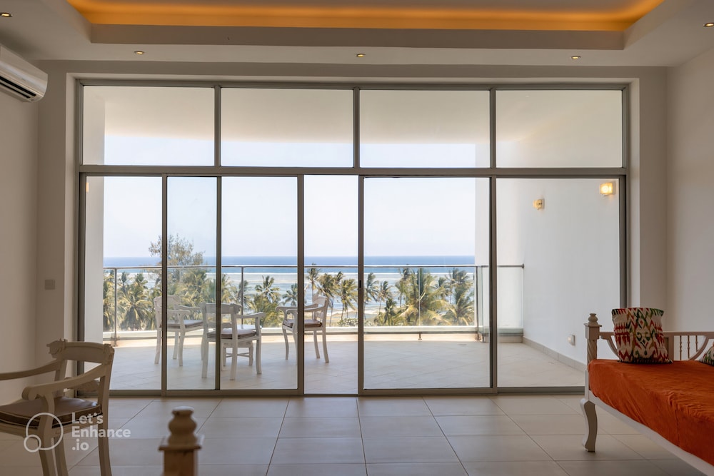 Sun N Sand Beach Resort 20/50