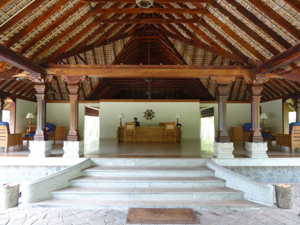 NEELESHWAR HERMITAGE 2/42