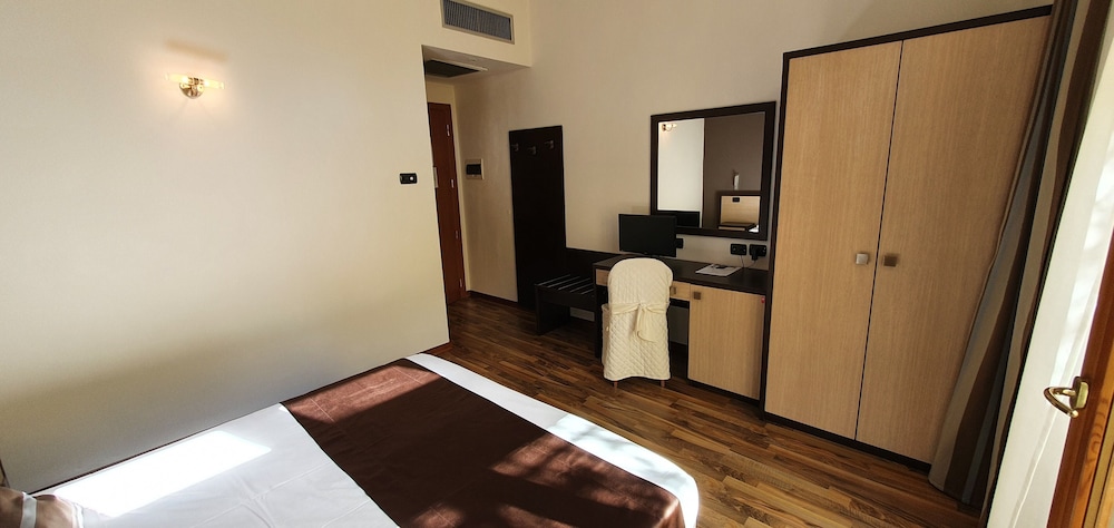 Noristars Ex Carignano Hotel 19/49