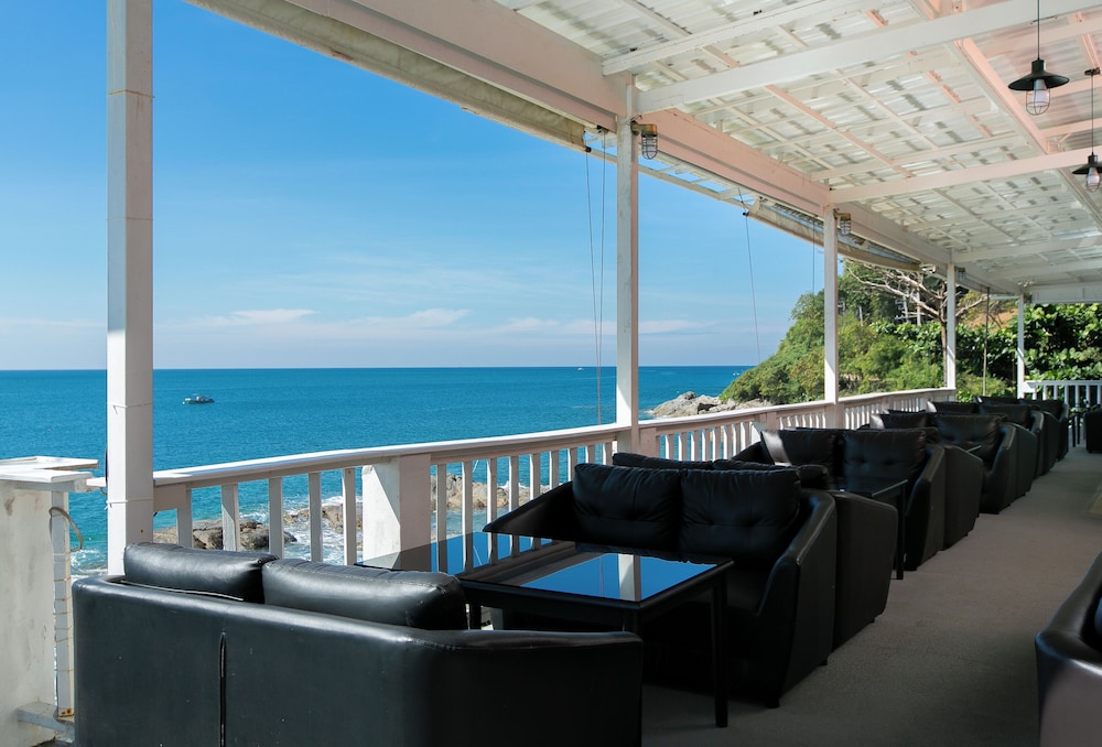 Naiharn On The Rock Resort 32/50