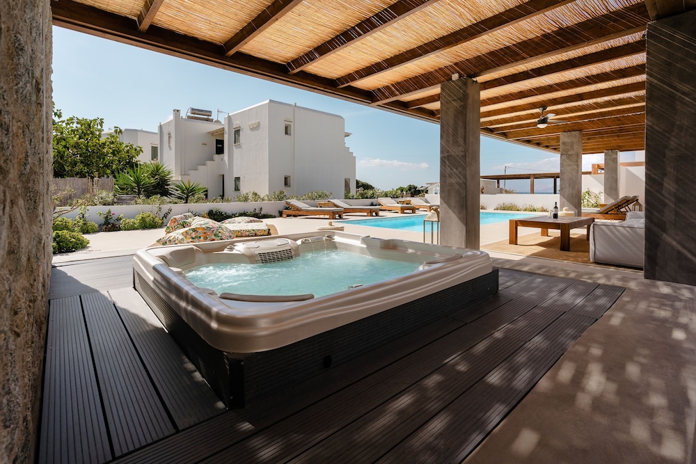 Ploes Seaside Houses 25/50