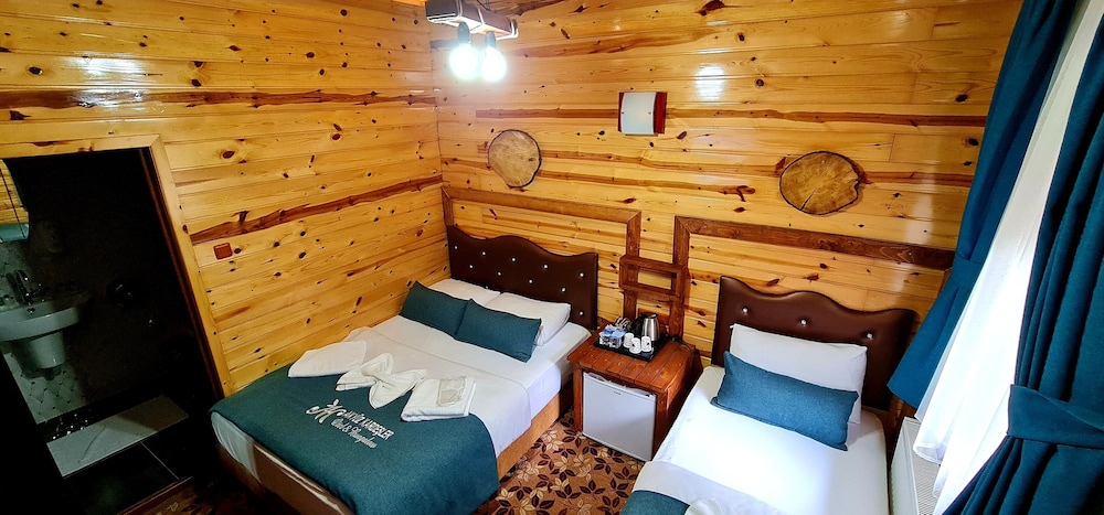 Akyuz Kardesler Hotel & Bungalow 34/74