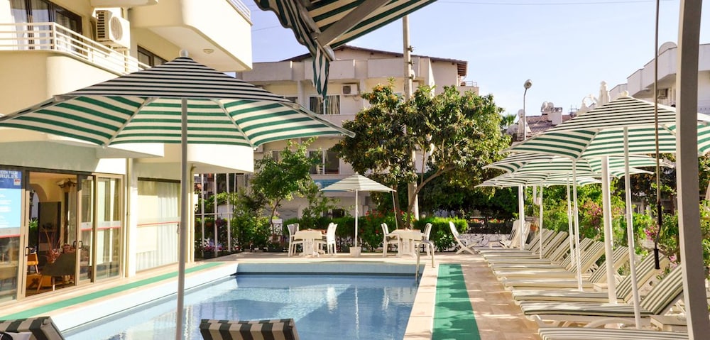 Green Palm Hotel 15/21