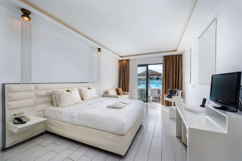 Diamond Deluxe Hotel Wellness Amp Spa Adults Only 18/76