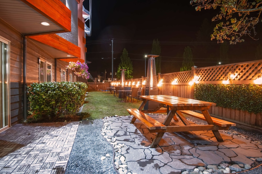 Coast Parksville Hotel 23/50