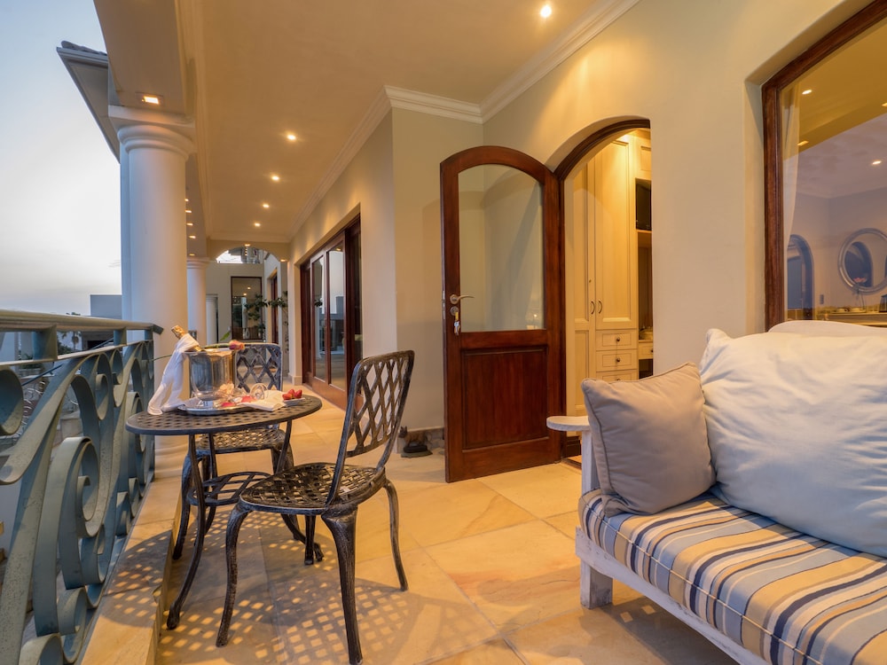 Villa Paradisa Guest House 16/44
