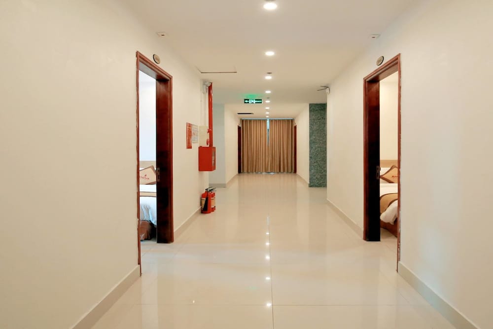 Avs Noibai Hotel 32/43