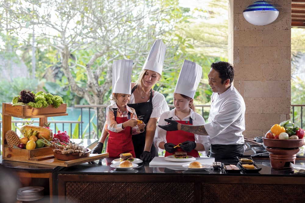 Sanctoo Suites And Villas 23/76