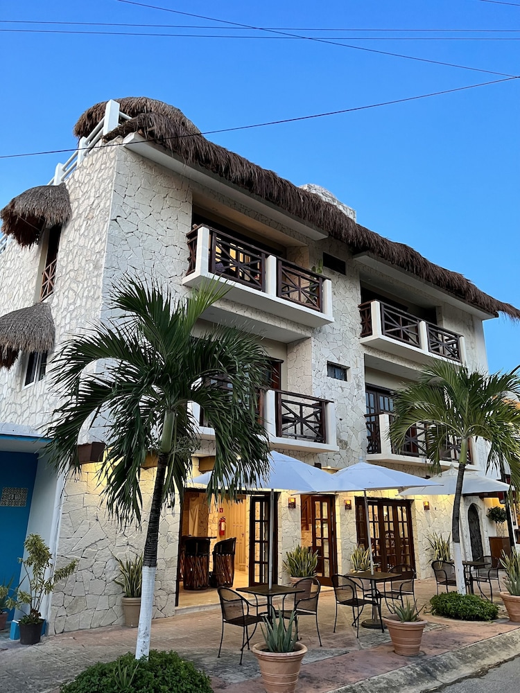 Flamingo Boutique Hotel 2/68