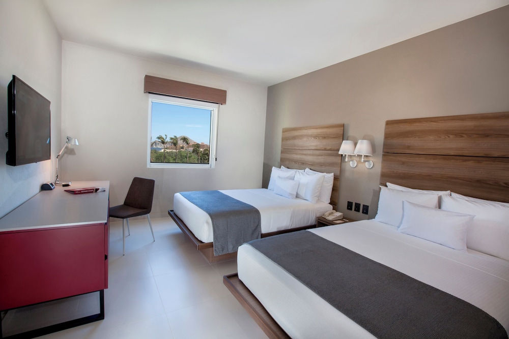 2 Bedrooms, Suite, 2 Double Beds