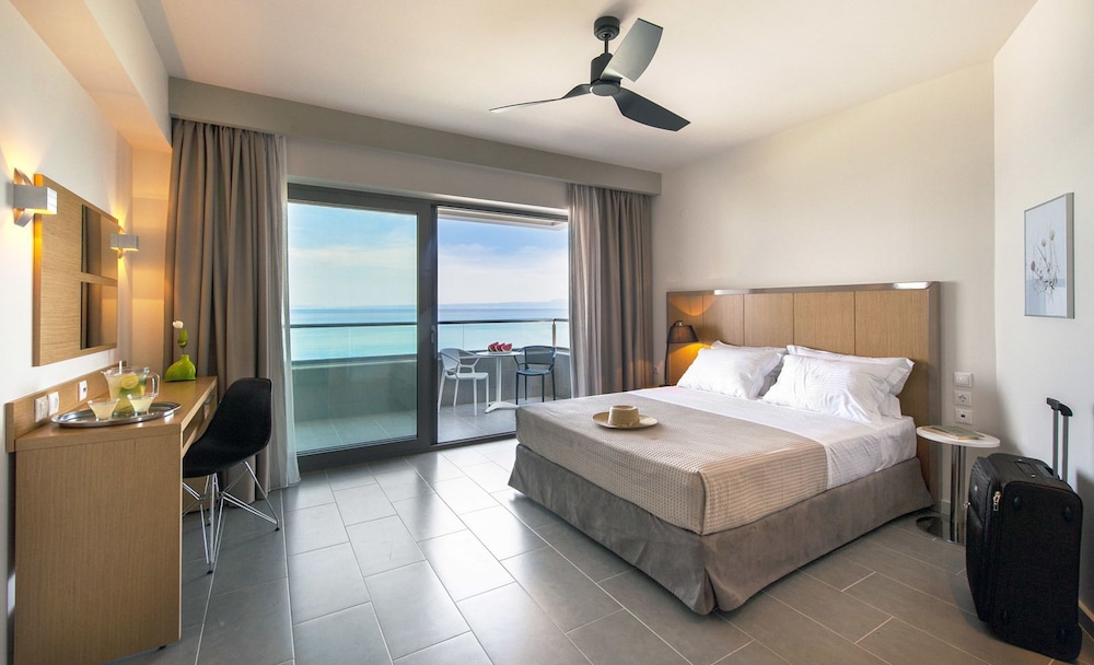 Ostria Sea Side Hotel 5/43