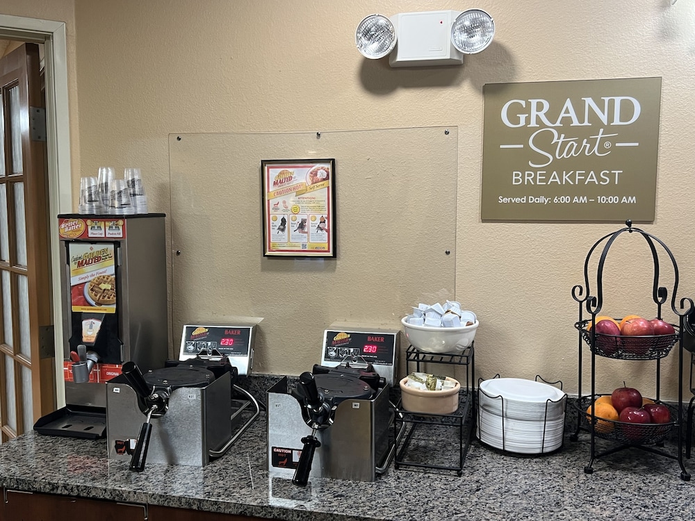 Grandstay Hotel Suites 38/50