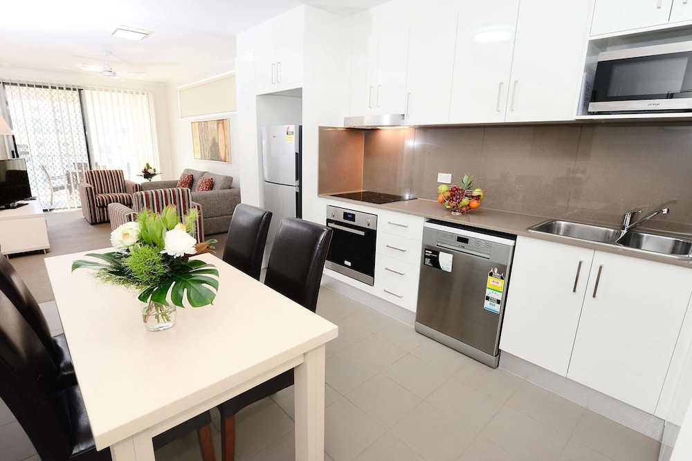 Oaks Moranbah Suites 49/54