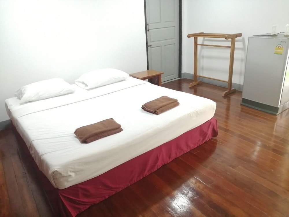 Jansom Beach Resort 38/67