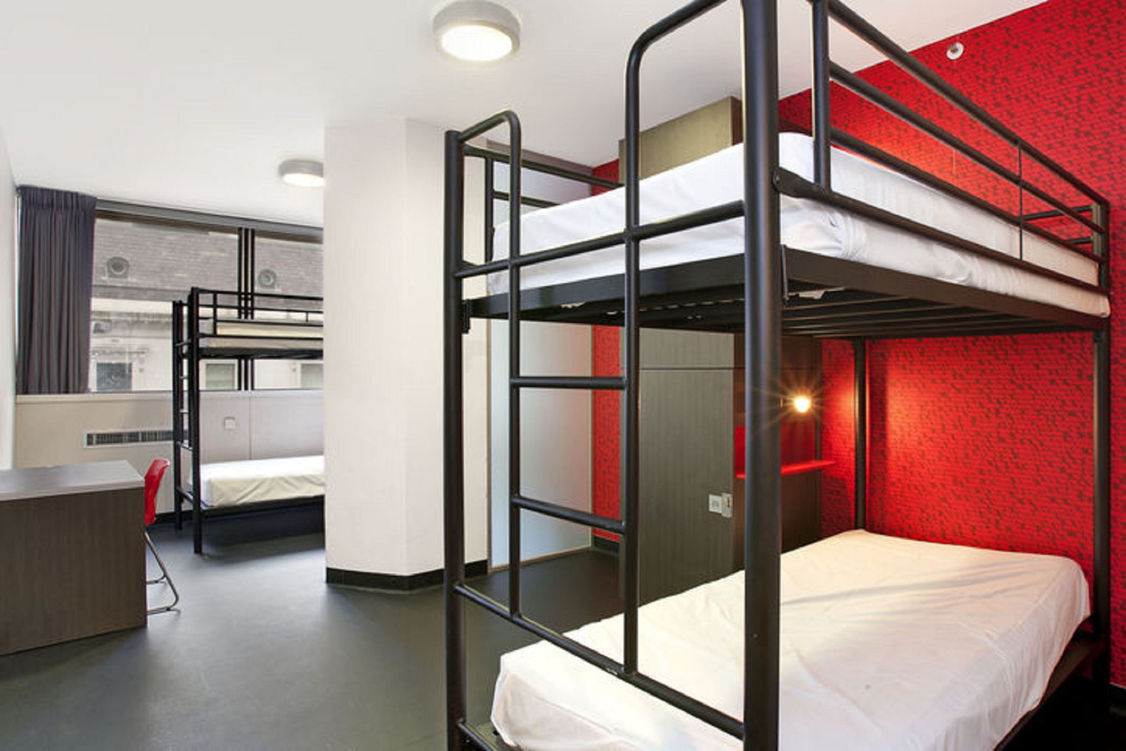 Mixed Dorm, 4 People