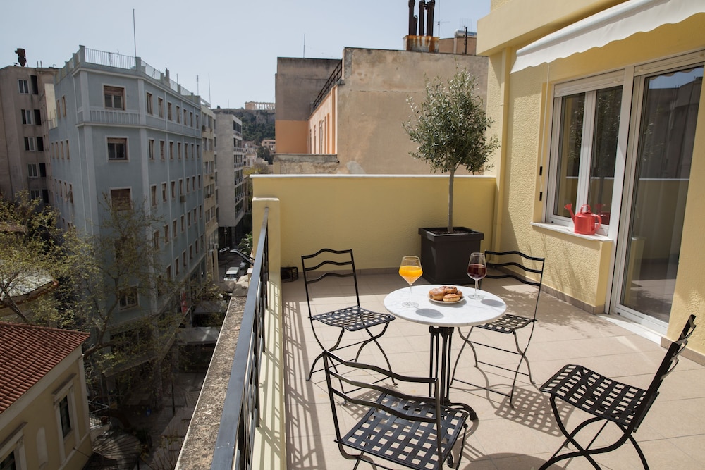 Hellenic Hospitality House 44/50