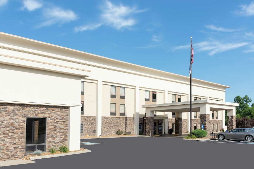 Hampton Inn Akron/Kent Area 3/76