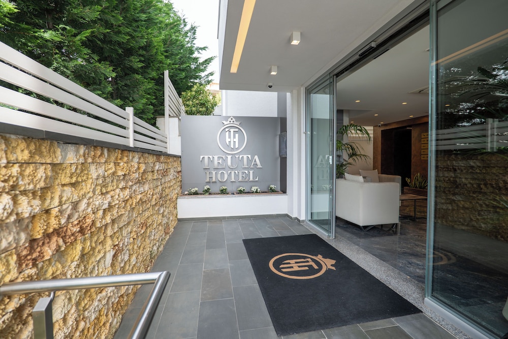 Hotel Teuta 8/50