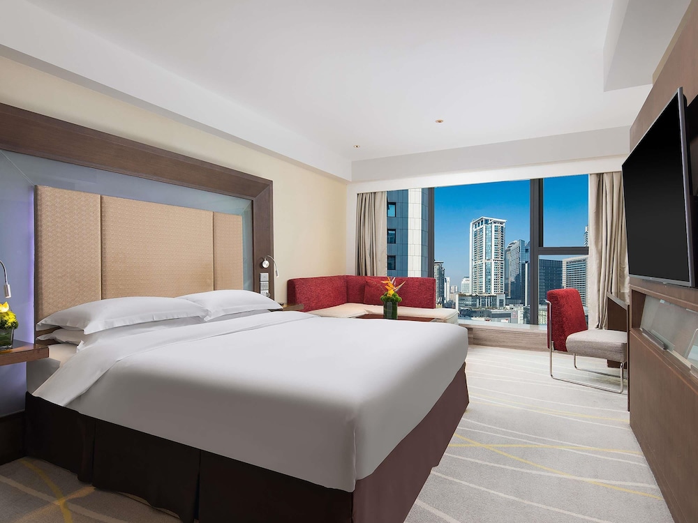 EXECUTIVE, DOUBLE BED, CITY VIEW