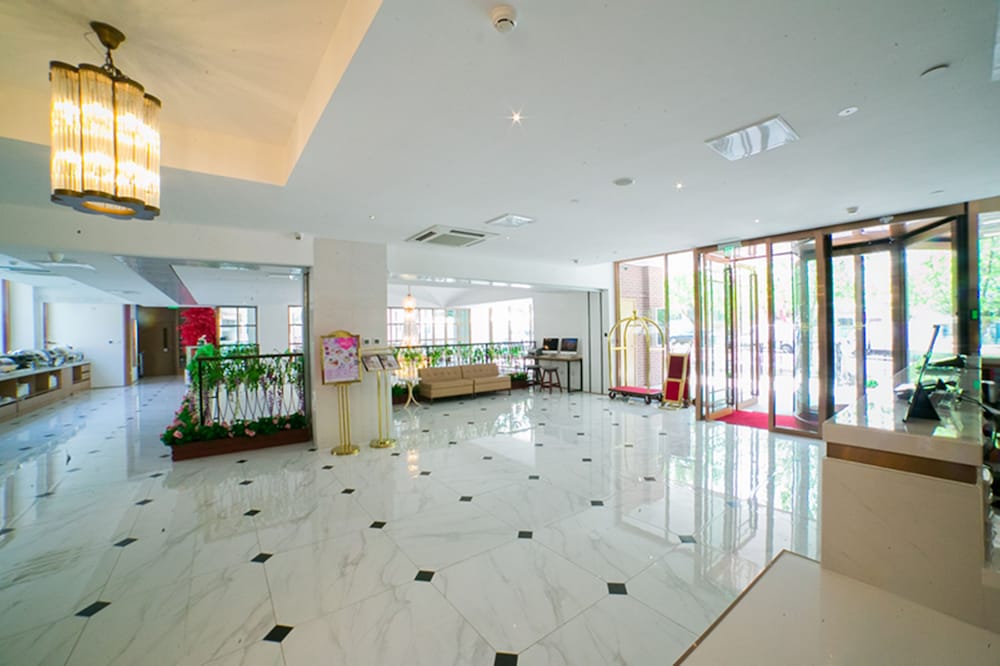 lobby