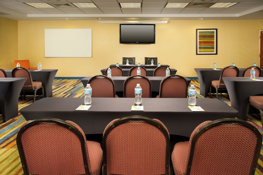 Fairfield Inn & Suites By Marriott Waco North 64/73