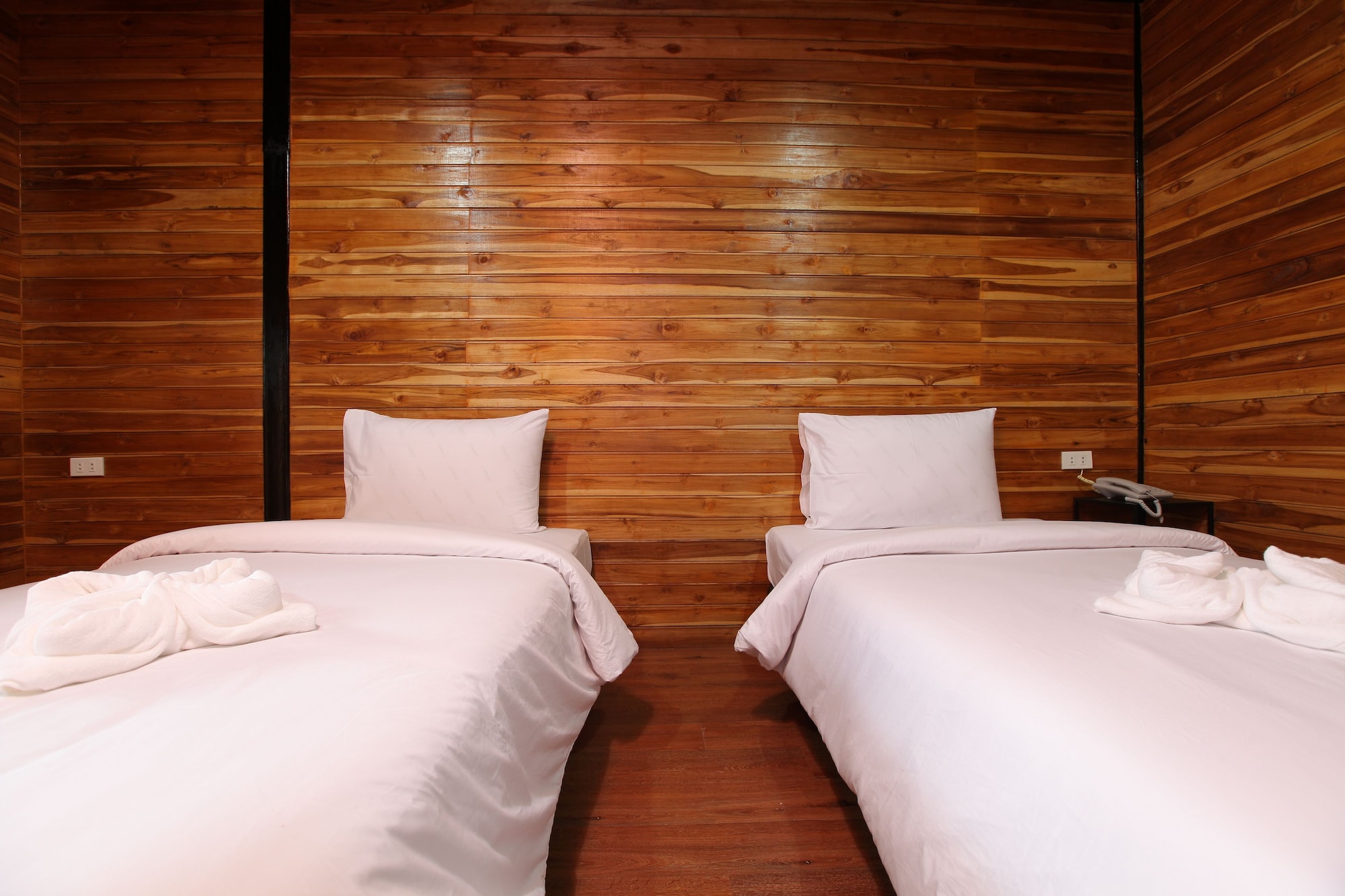 SUPERIOR, TWIN BEDS, SEA VIEW