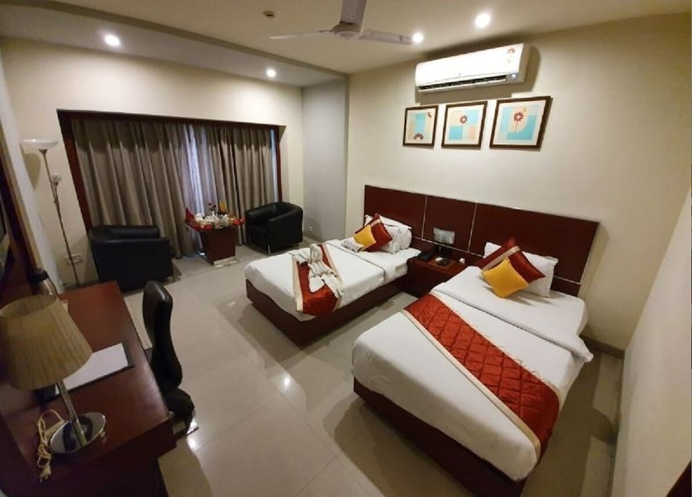Hotel Swarn Towers 6/50