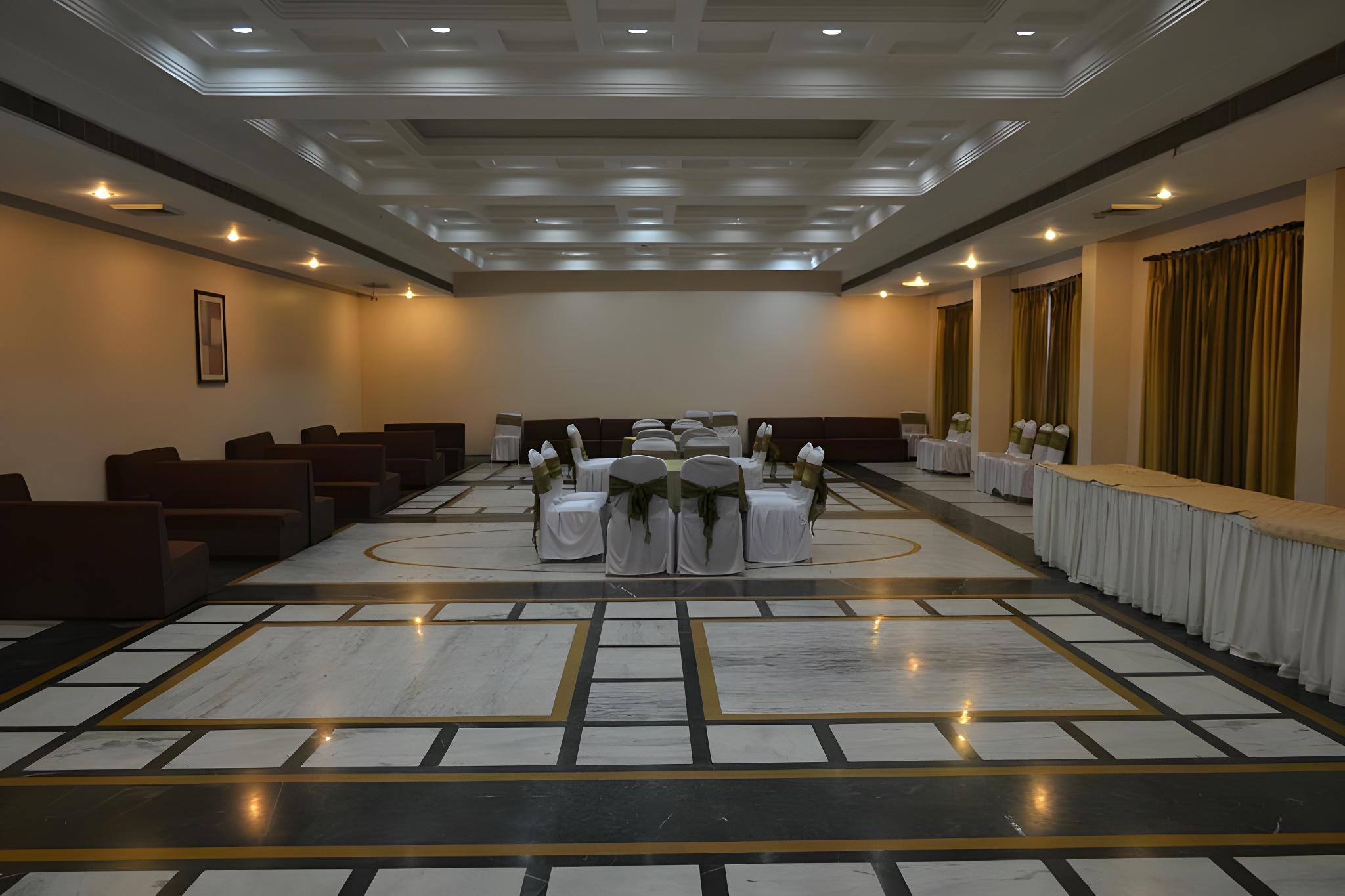 Hotel Sobti Continental 25/29