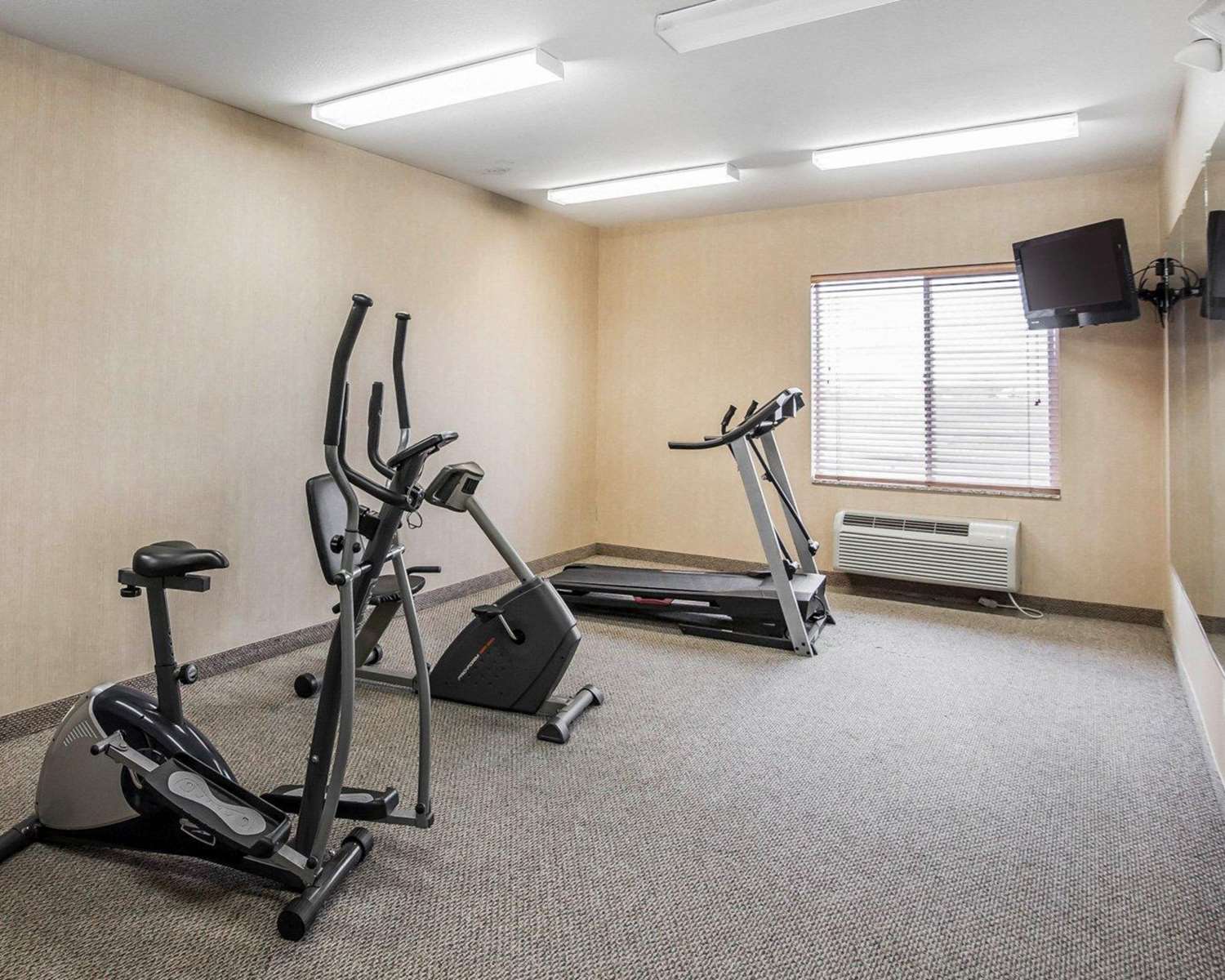 Rodeway Inn & Suites Salina South 5/10
