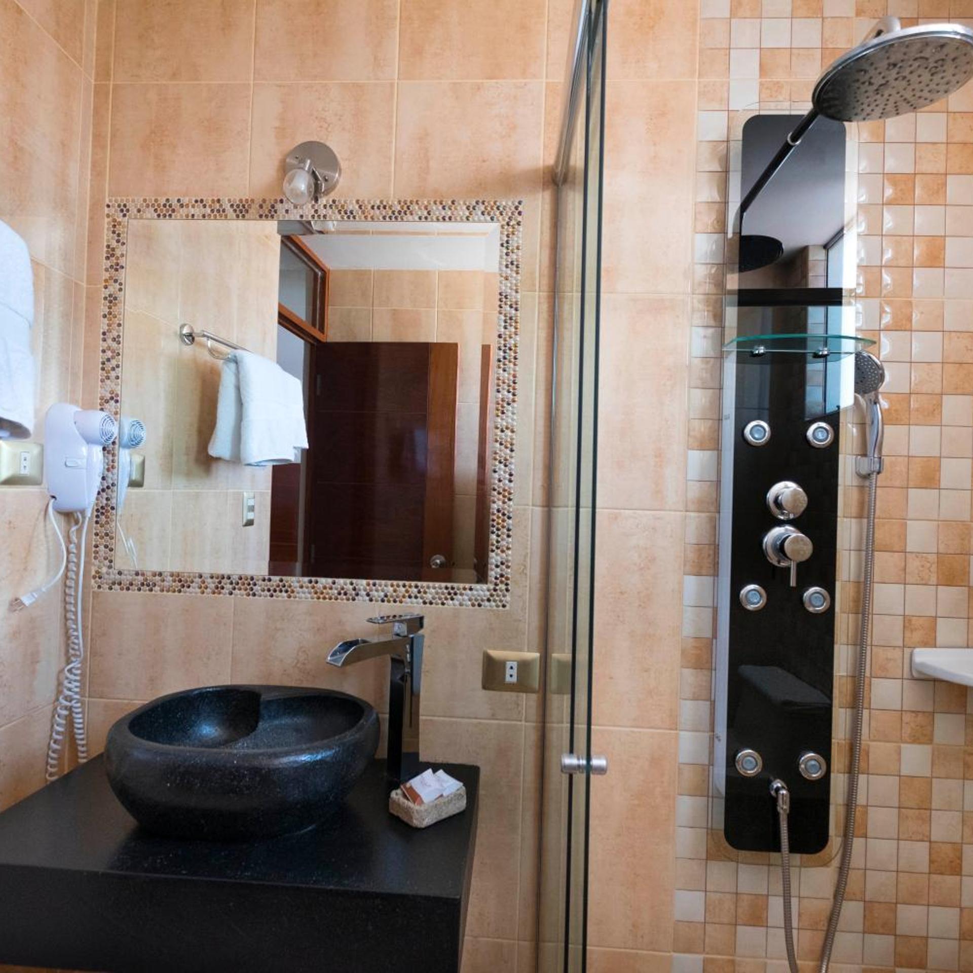 Hotel Tikary 49/50