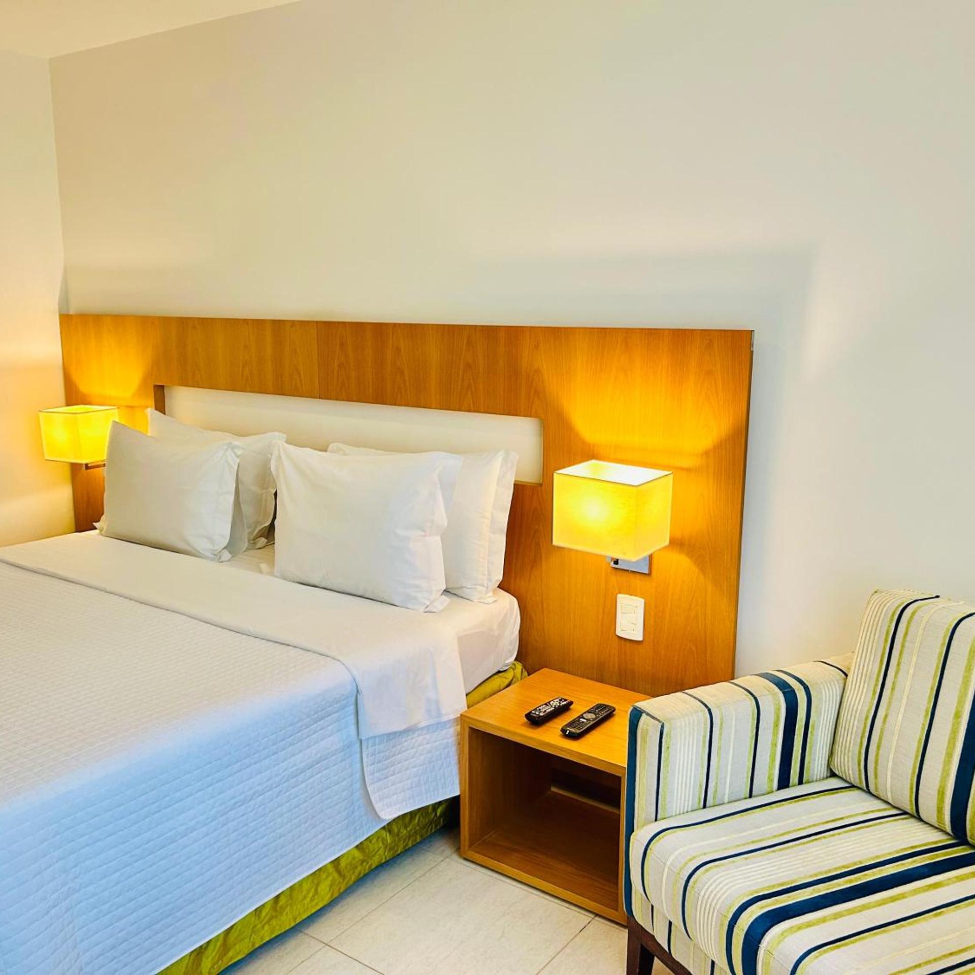 NAOUM HOTEL 7/25