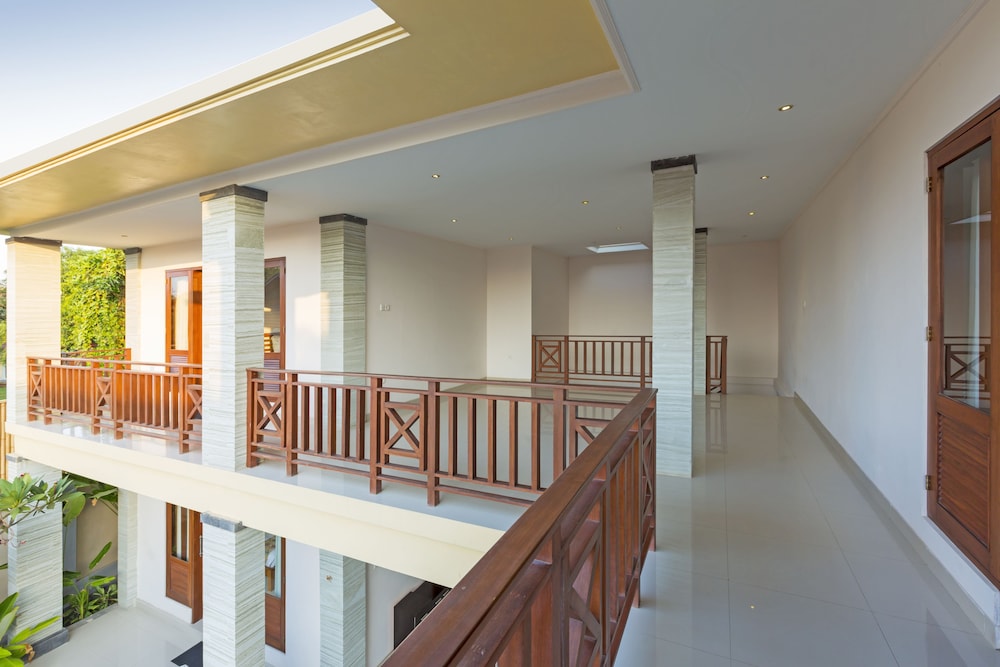 Kubal Villa 8/64