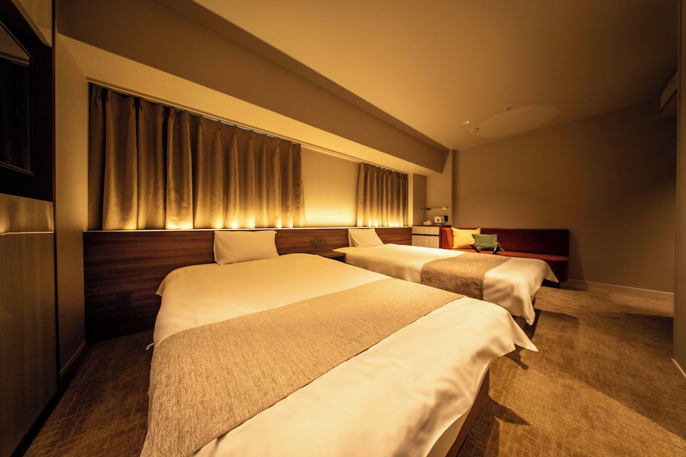 New Osaka Hotel 31/63
