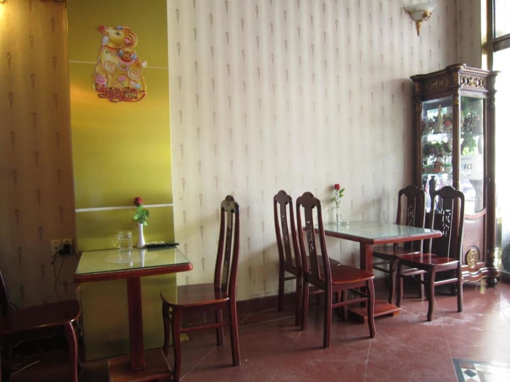 Tan Hoang Long Hotel District 5 18/30